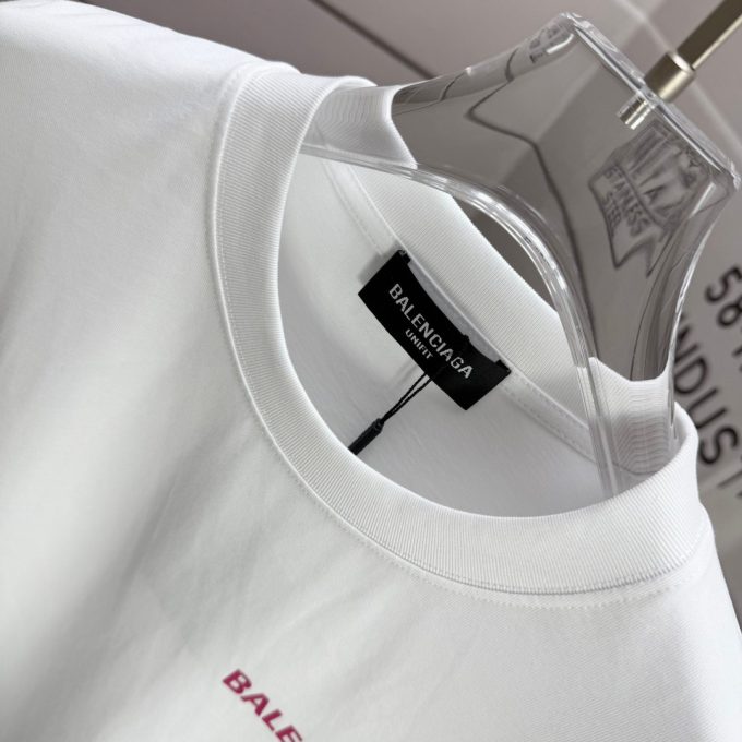 New short-sleeved T-shirts in Paris
