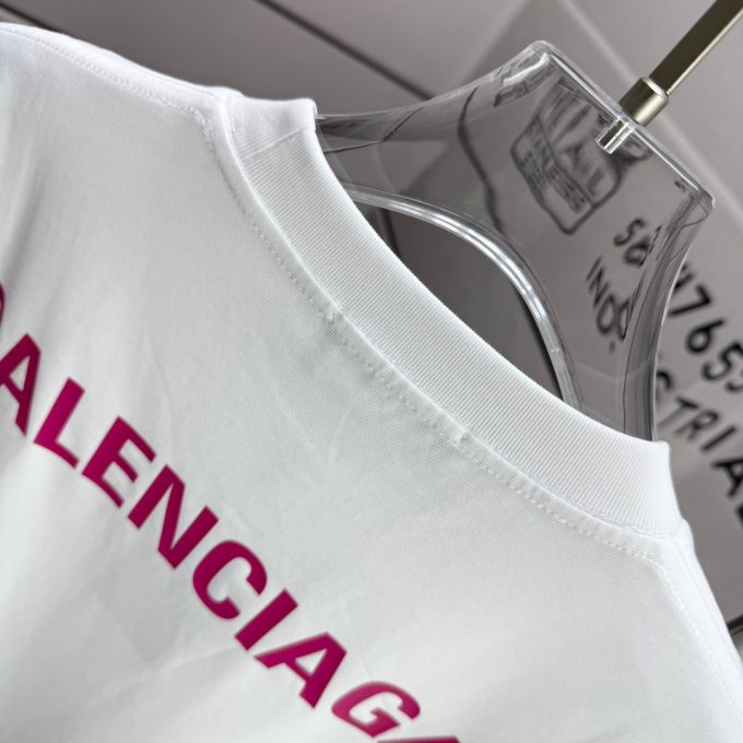 New short-sleeved T-shirts in Paris
