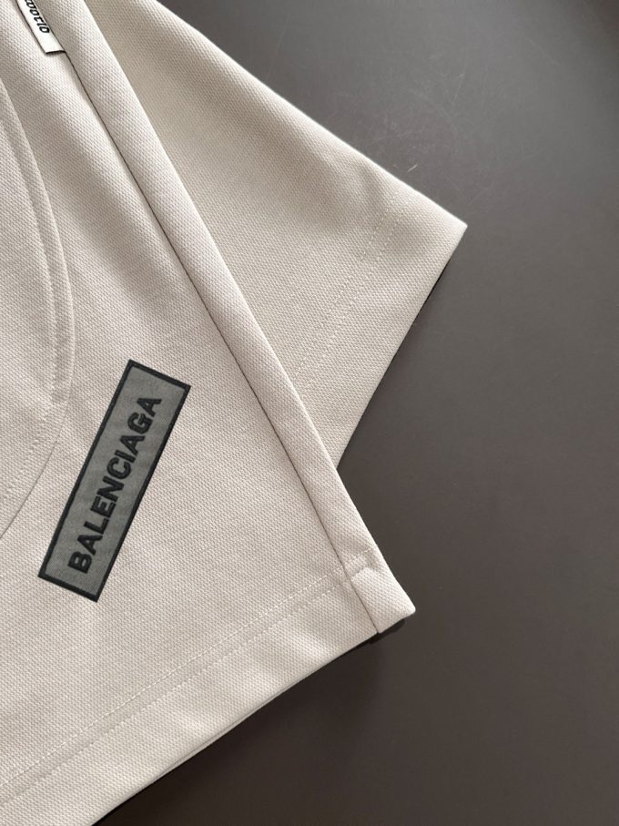 Balenciaga's new elastic casual shorts