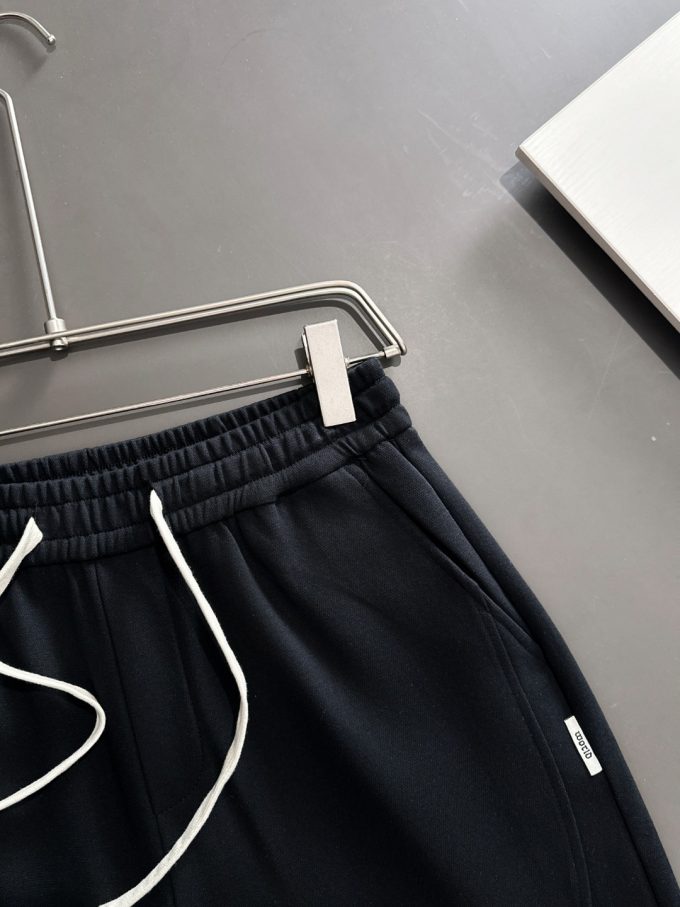 Balenciaga's new elastic casual shorts