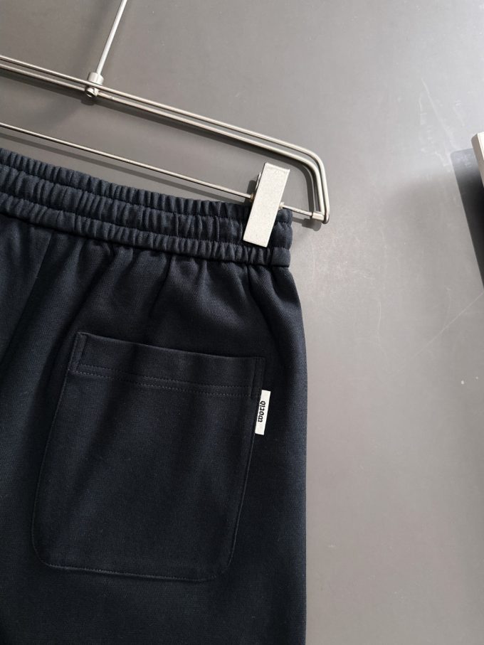 Balenciaga's new elastic casual shorts