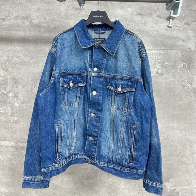 Blue lapel denim jacket for the Paris World, unisex