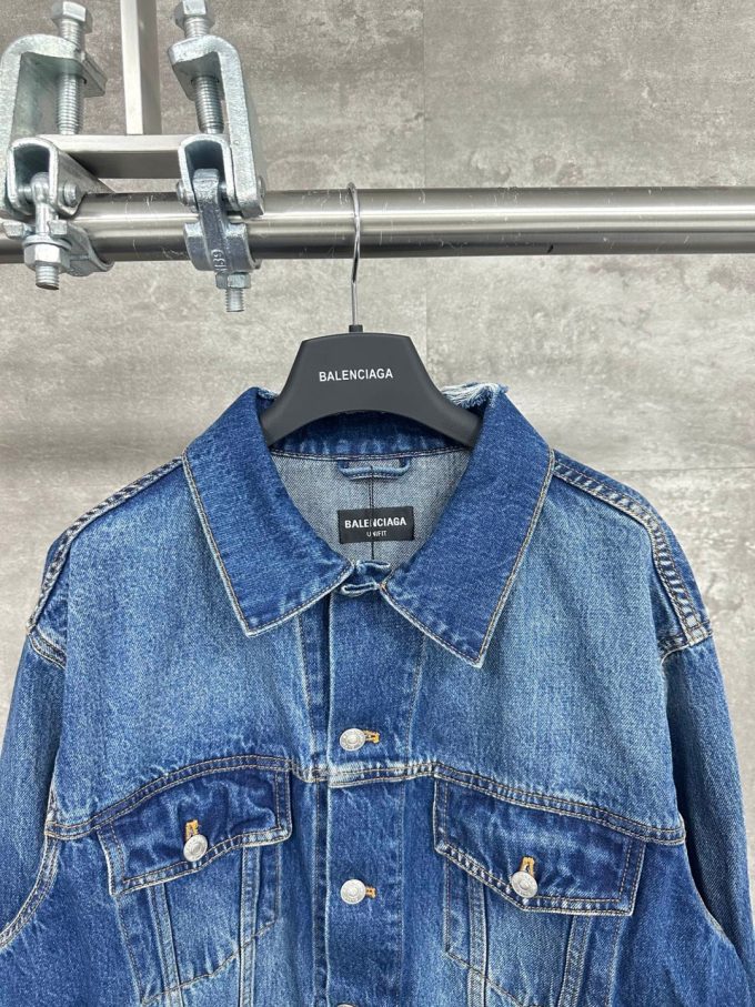 Blue lapel denim jacket for the Paris World, unisex