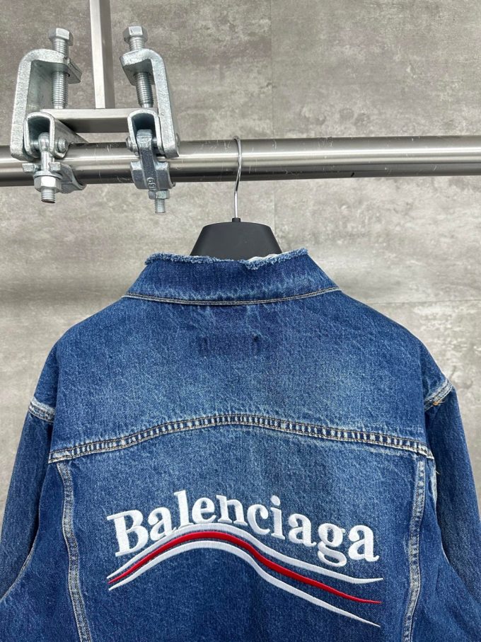 Blue lapel denim jacket for the Paris World, unisex