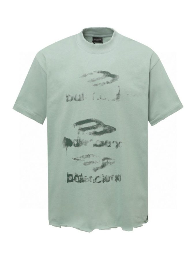Balenciaga's white ink graffiti short-sleeved shirt is worn out