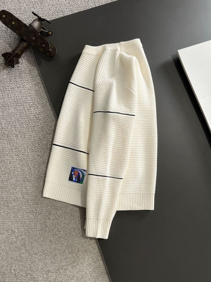 The latest round-neck sweater from Hermes