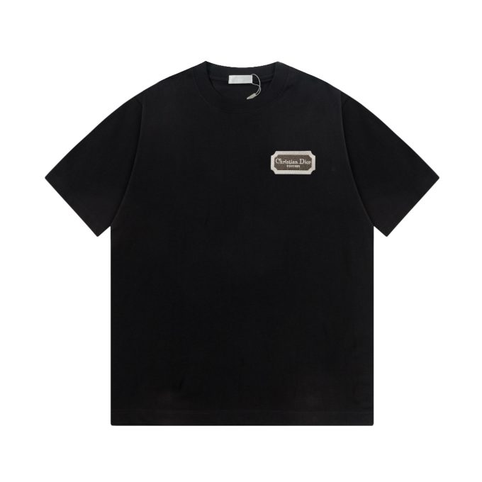 Dior round neck and short sleeves