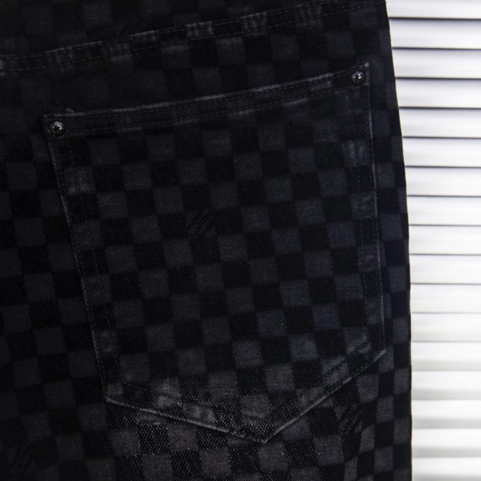 LV Louis Vuitton's 2025 new checkered flocked jeans