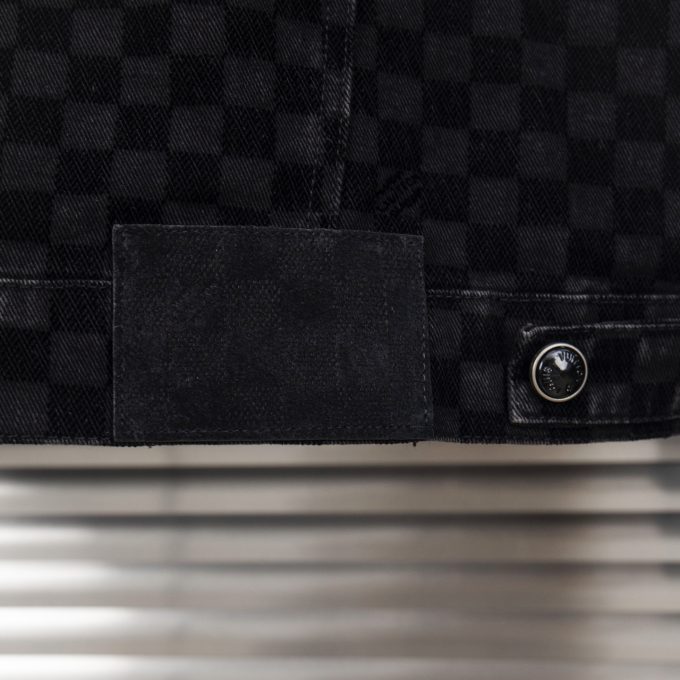 Louis Vuitton's 2025 new checkered flocked denim jacket