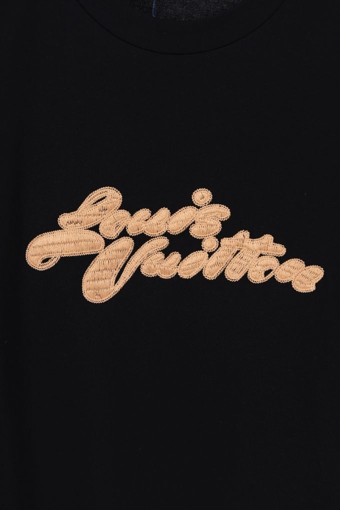 LV 25ss Artistic letter logo embroidered short-sleeved T-shirt