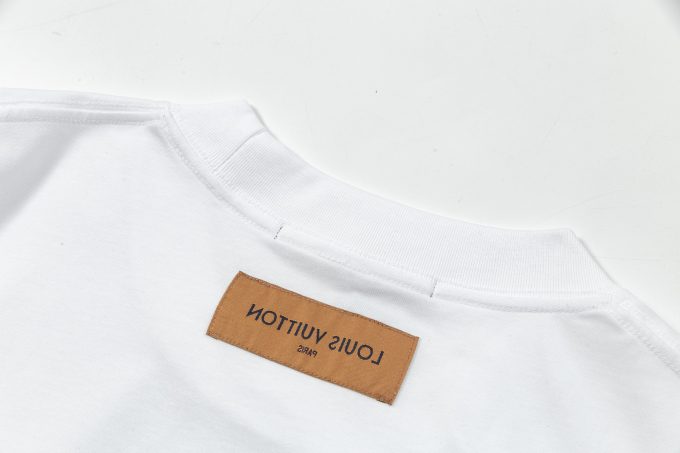 The new embroidered short-sleeved shirt from LV Lvjia