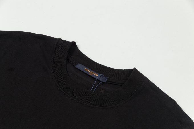 The new embroidered short-sleeved shirt from LV Lvjia