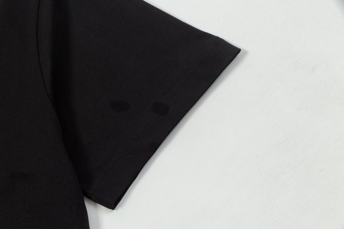 The new embroidered short-sleeved shirt from LV Lvjia