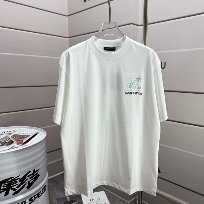 The new Louis Vuitton embroidered short-sleeved shirt