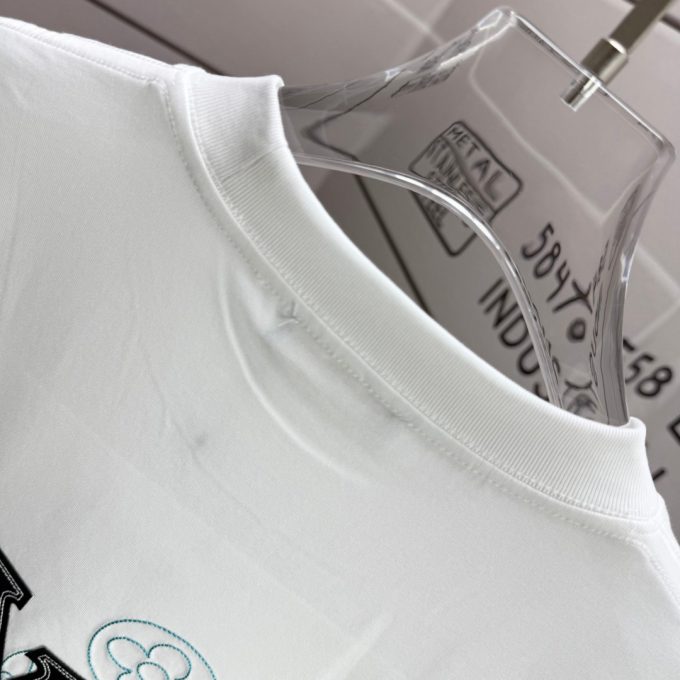 The new Louis Vuitton embroidered short-sleeved shirt