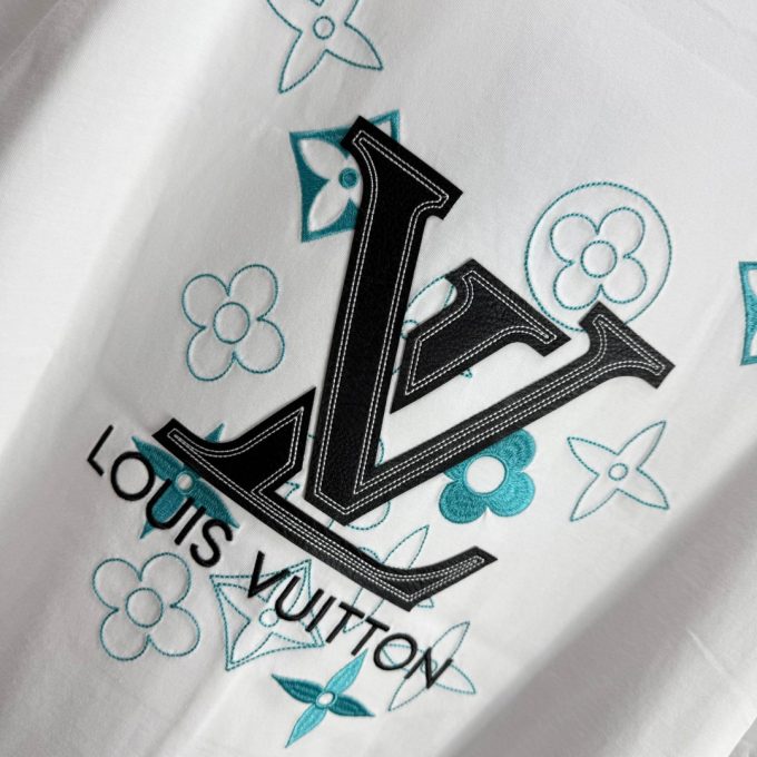 The new Louis Vuitton embroidered short-sleeved shirt