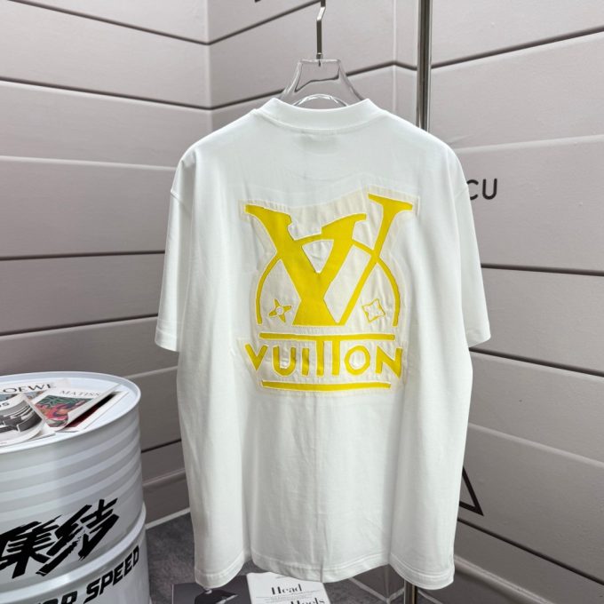 The new Louis Vuitton embroidered short-sleeved shirt