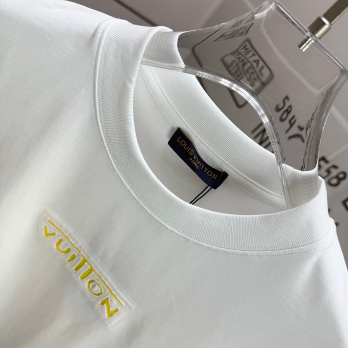 The new Louis Vuitton embroidered short-sleeved shirt