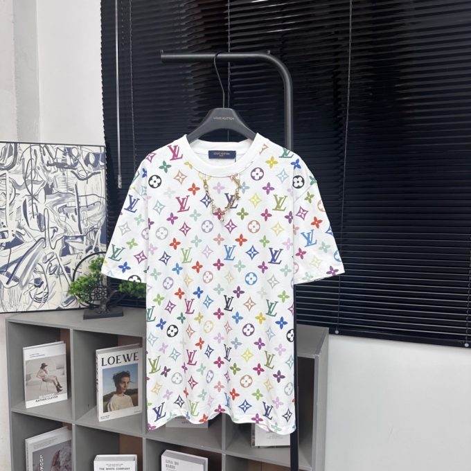 Louis Vuitton's new white tri-color digital printed short-sleeved shirt