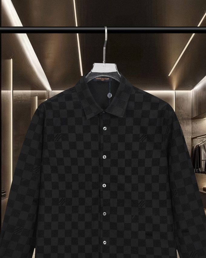 Long-sleeved Louis Vuitton shirts