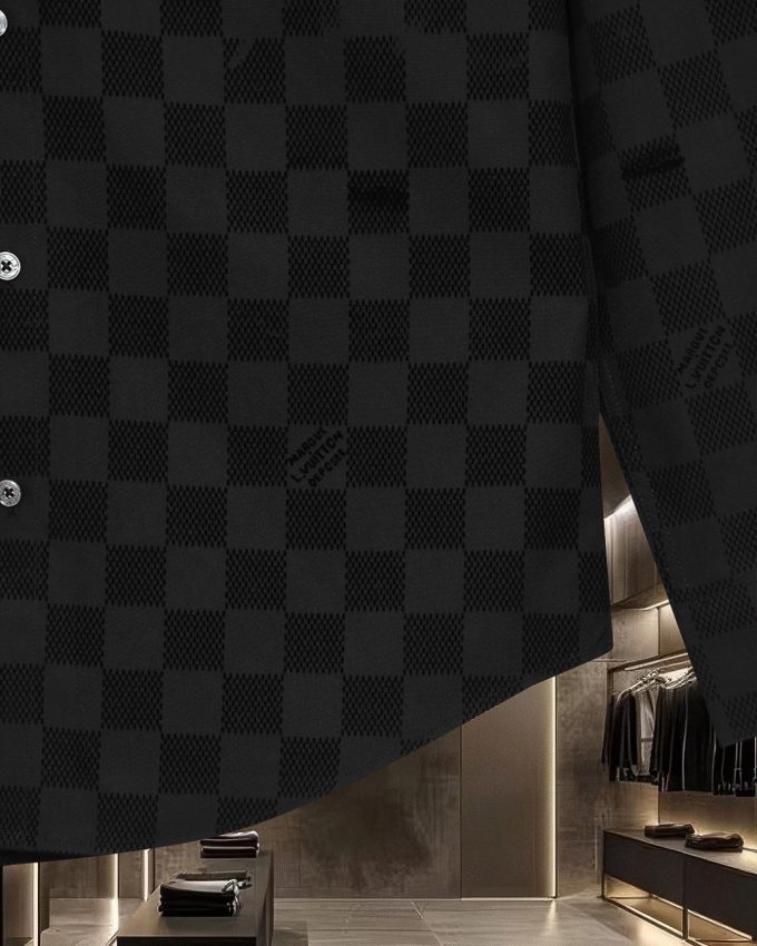 Long-sleeved Louis Vuitton shirts
