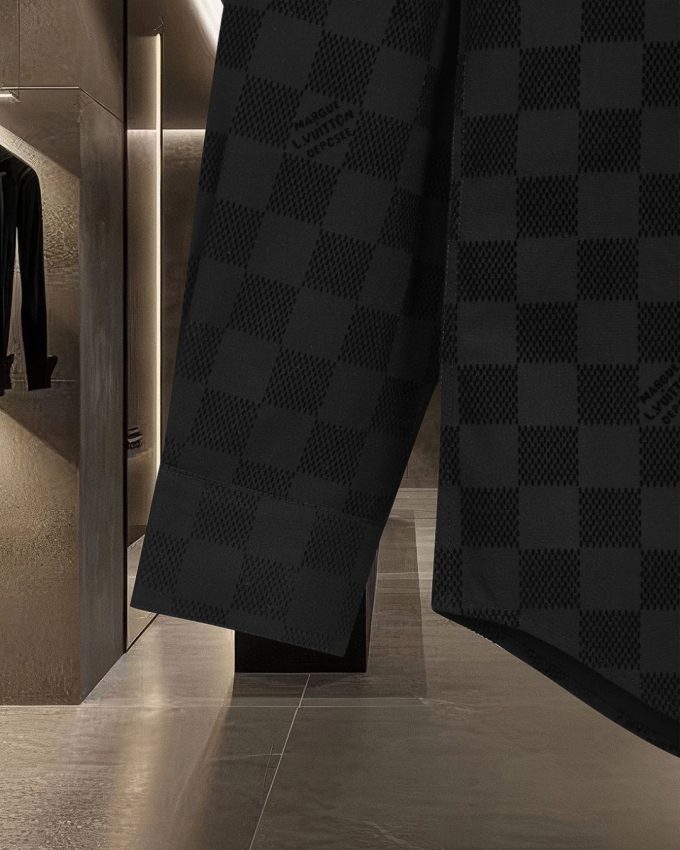 Long-sleeved Louis Vuitton shirts