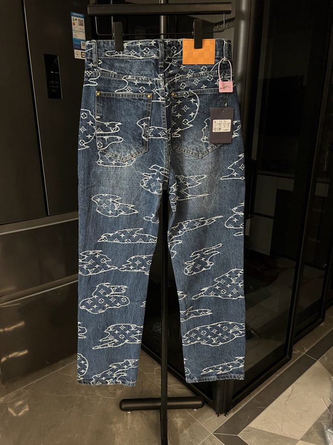 Louis Xiangyun embroidered Read jeans