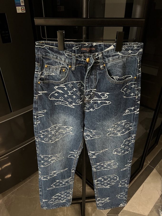 Louis Xiangyun embroidered Read jeans
