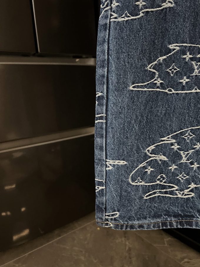 Louis Xiangyun embroidered Read jeans