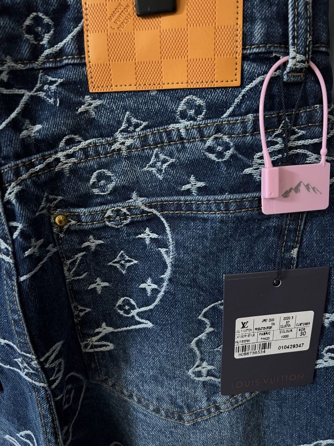 Louis Xiangyun embroidered Read jeans