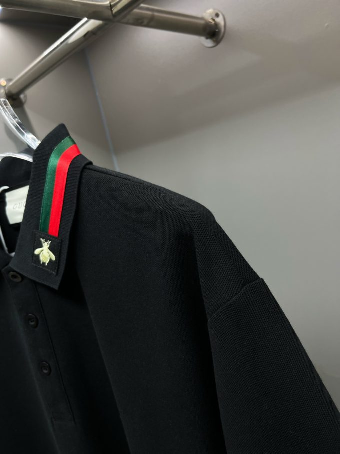 Gucci's new Polo shirt with a pointed collar and bee webbing