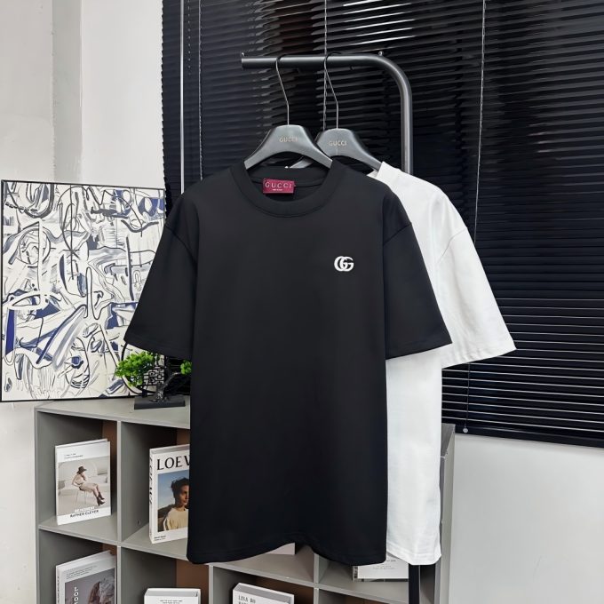 Gucci's official website's new Logo letter embroidered short sleeve