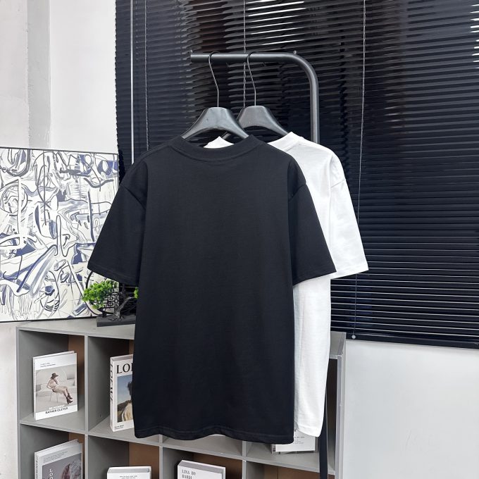 Gucci's official website's new Logo letter embroidered short sleeve