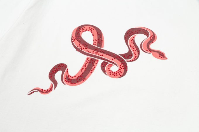 Gucci short-sleeved T-shirt with letter print embroidery and diamond embossing