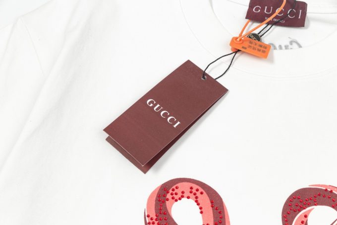Gucci short-sleeved T-shirt with letter print embroidery and diamond embossing