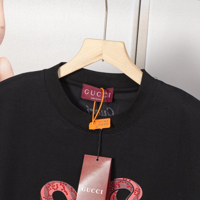 Gucci short-sleeved T-shirt with letter print embroidery and diamond embossing