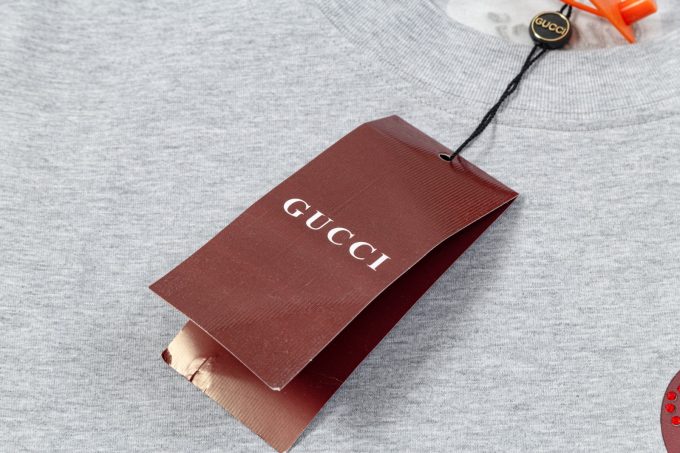 Gucci short-sleeved T-shirt with letter print embroidery and diamond embossing