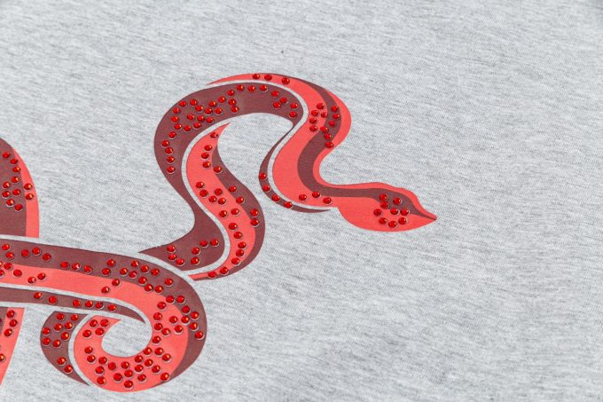 Gucci short-sleeved T-shirt with letter print embroidery and diamond embossing