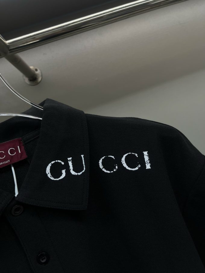 Gucci's new Polo shirt with counterpoint print