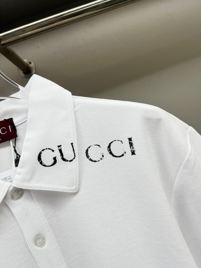 Gucci's new Polo shirt with counterpoint print