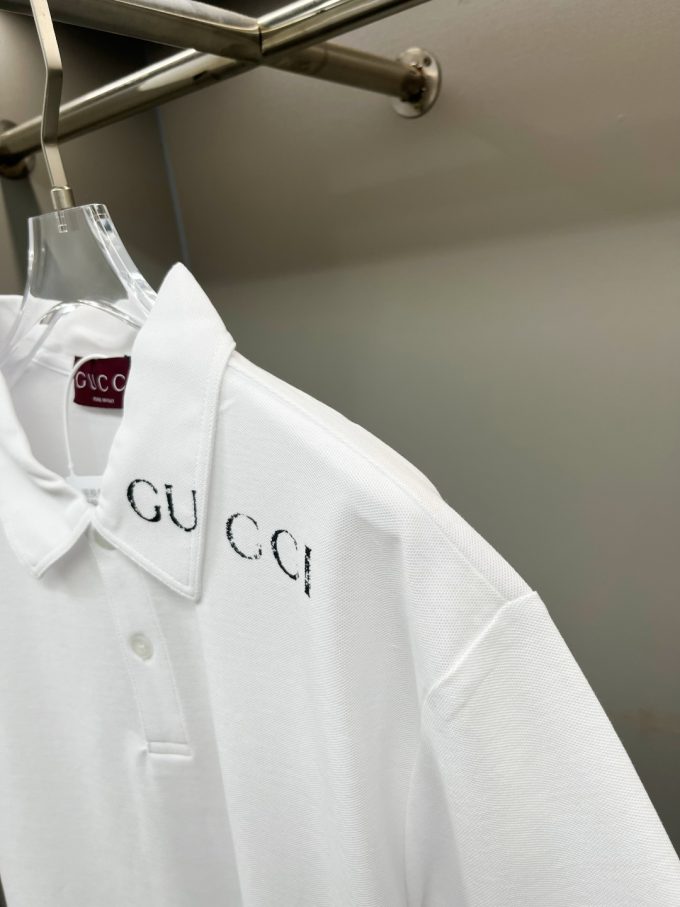 Gucci's new Polo shirt with counterpoint print