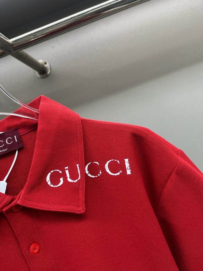 Gucci's new Polo shirt with counterpoint print