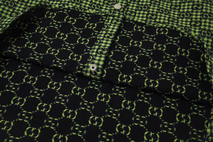Gucci's new long-sleeved lapel shirt with fine check pattern