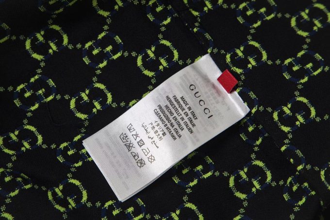 Gucci's new long-sleeved lapel shirt with fine check pattern