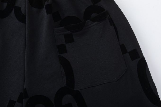 Gucci's new flocking full-print shorts