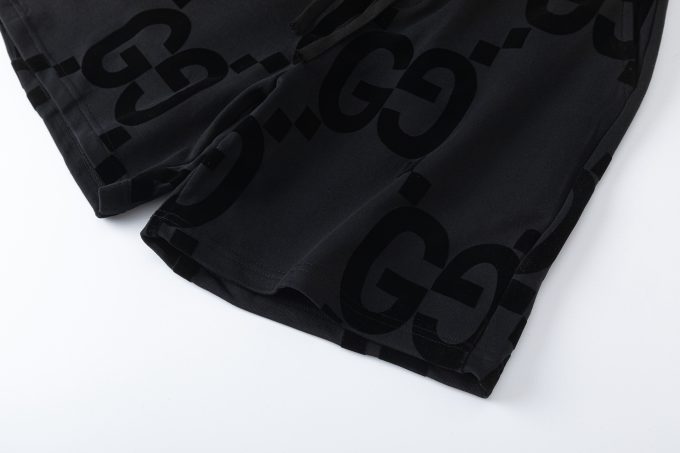 Gucci's new flocking full-print shorts
