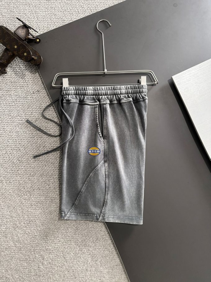 GUCCI's new elastic band casual solid-color loose shorts