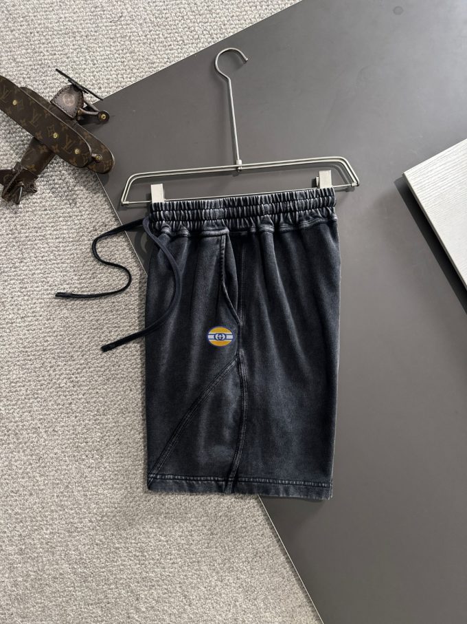 GUCCI's new elastic band casual solid-color loose shorts