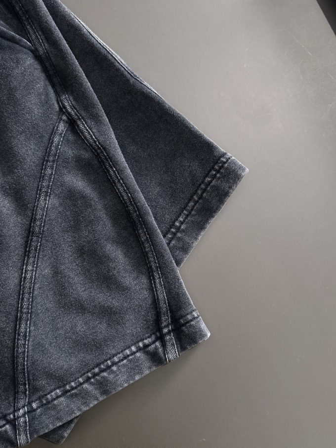GUCCI's new elastic band casual solid-color loose shorts