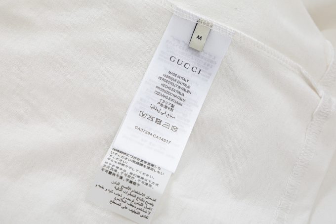 A short sleeve with ten thousand colorful embroidered stitches
